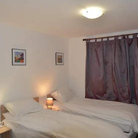 марияна 招待所 *